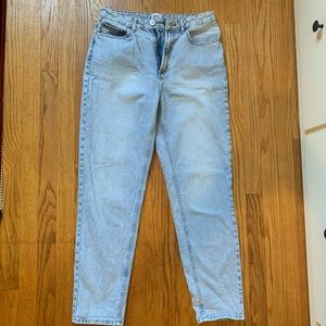 BDG NEVER WORN High Rise Mom Jean